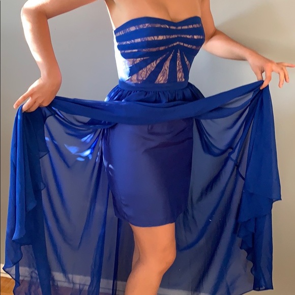 Beautiful long gown - Picture 8 of 8